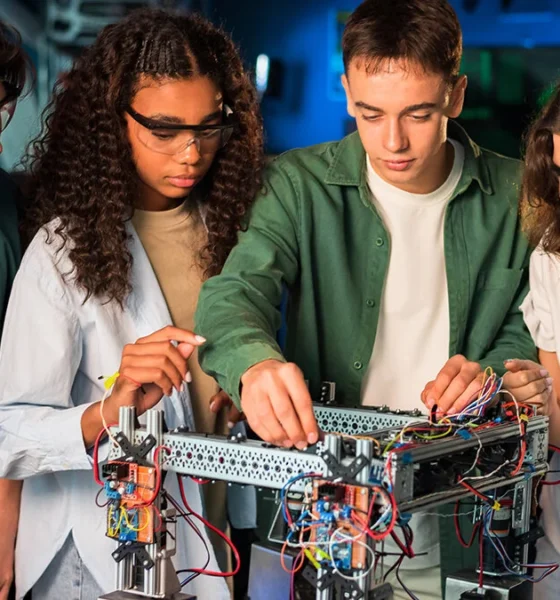 Jóvenes formados en nuevas tecnologías