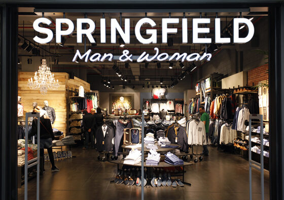 Entrada de tienda Springfield en Baricentro