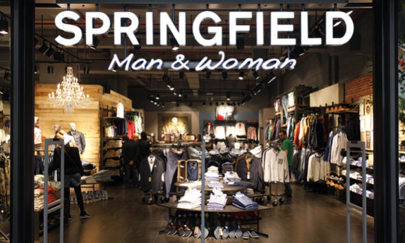 Entrada de tienda Springfield en Baricentro
